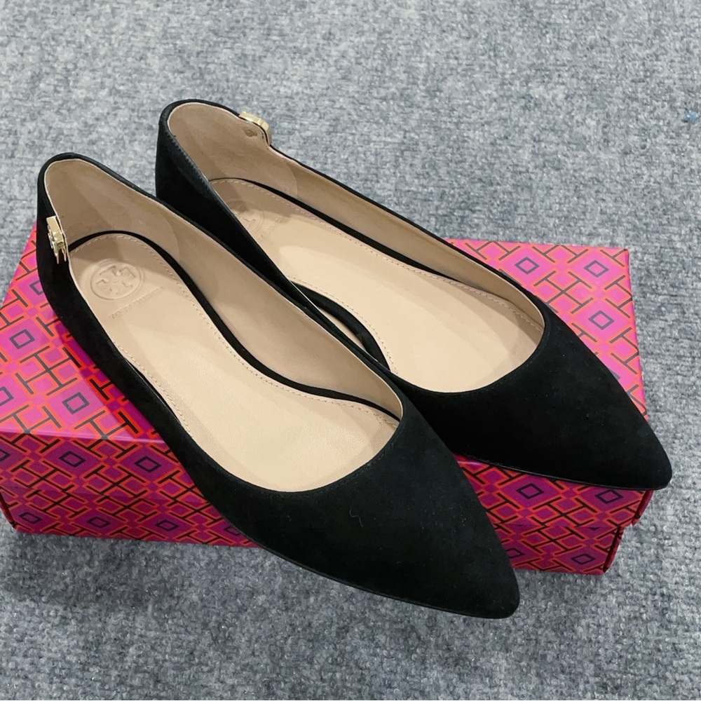 NWT Tory Burch Elizabeth Flat Royal Suede - Black